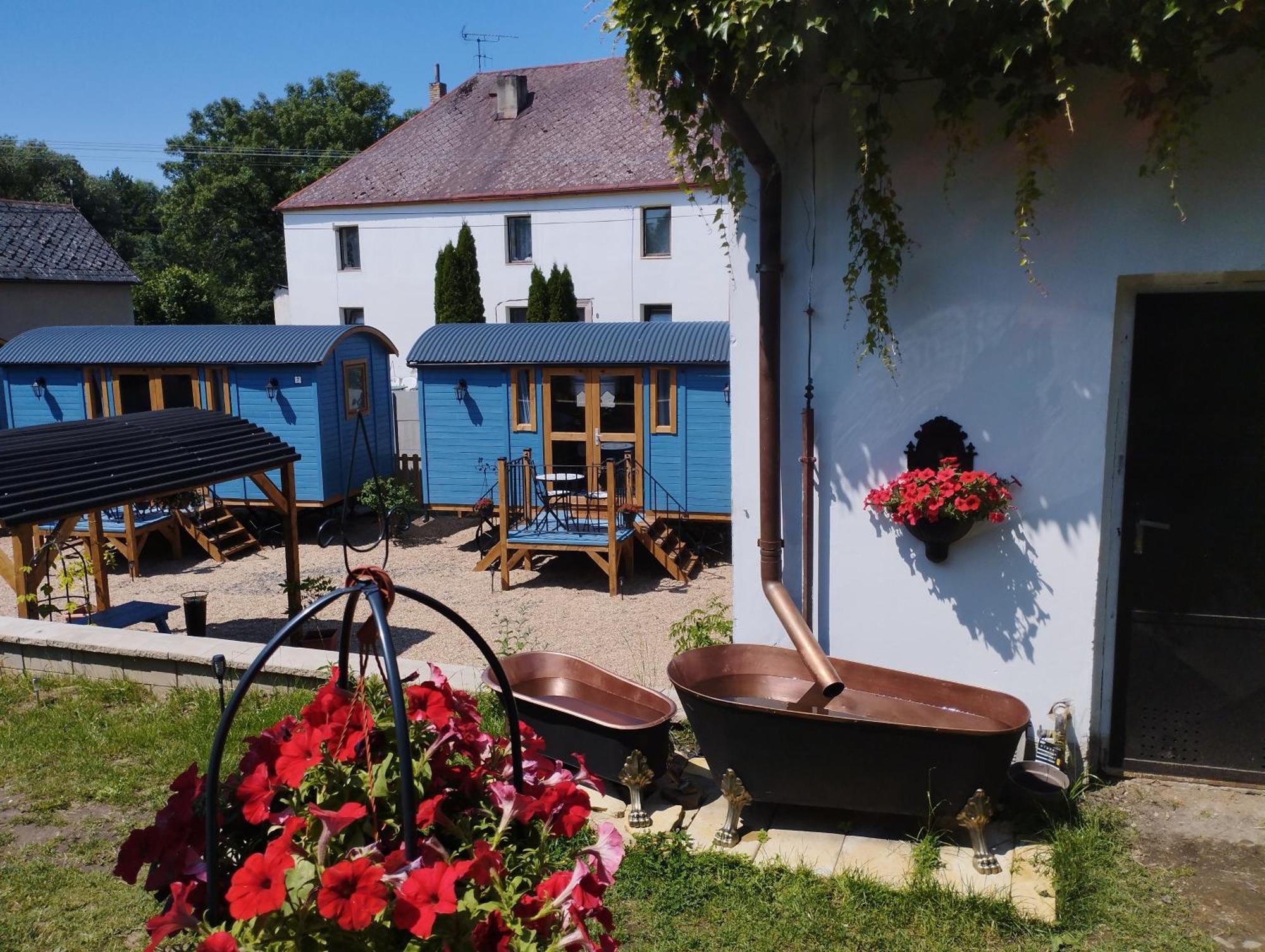 Penzion Restaurace U Helferu Libun Luaran gambar