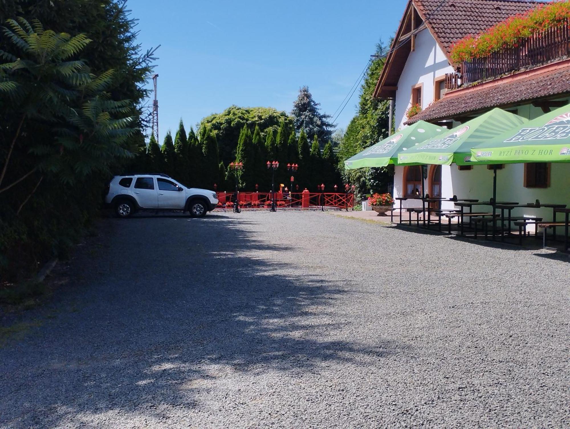 Penzion Restaurace U Helferu Libun Luaran gambar